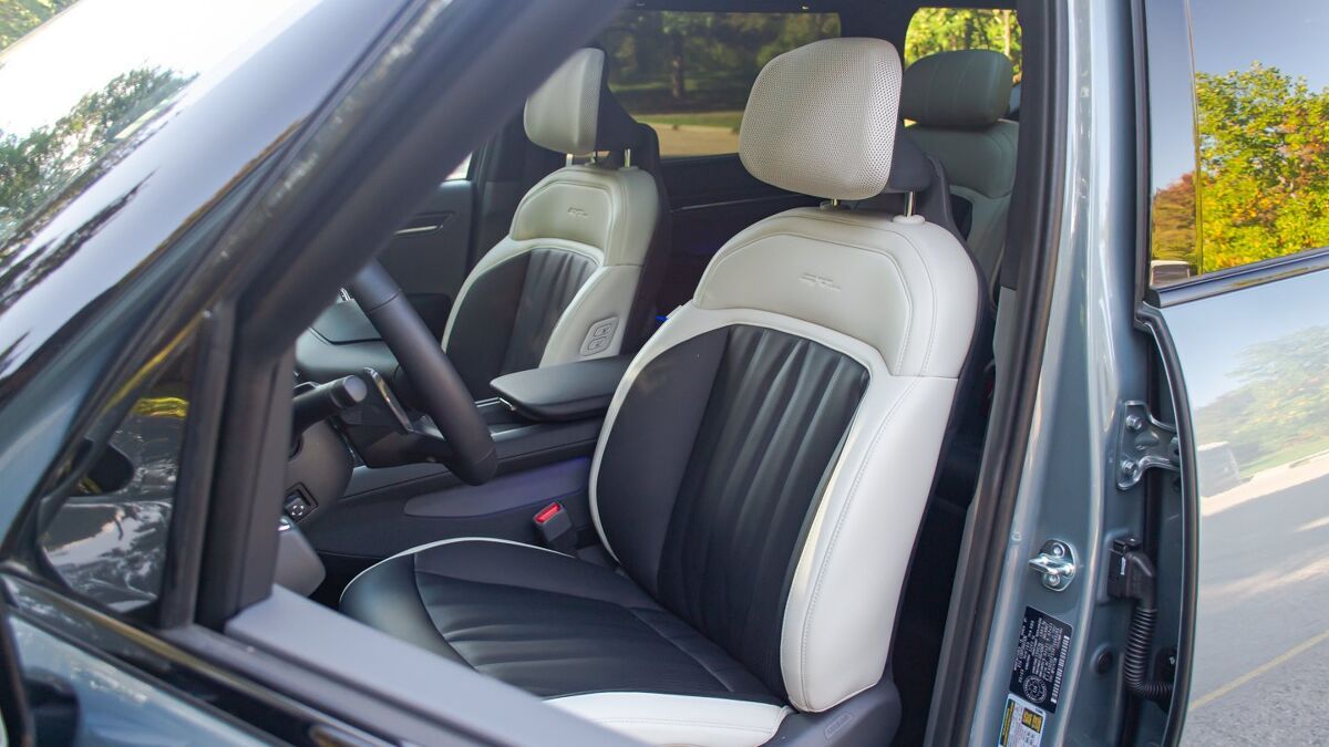 2025–2026 Kia EV9 Recalled Over Passenger Airbag Defect